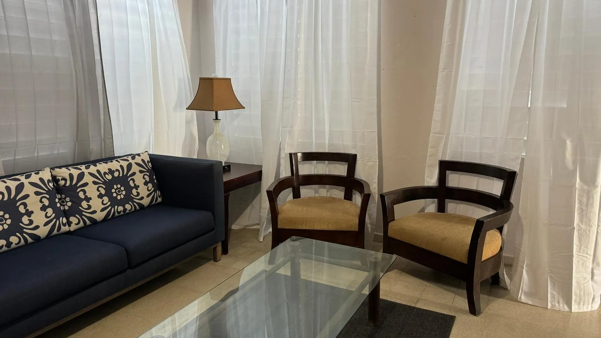 2Br Centric Apartment Near Condado & Calle Loiza 3B1 San Juan